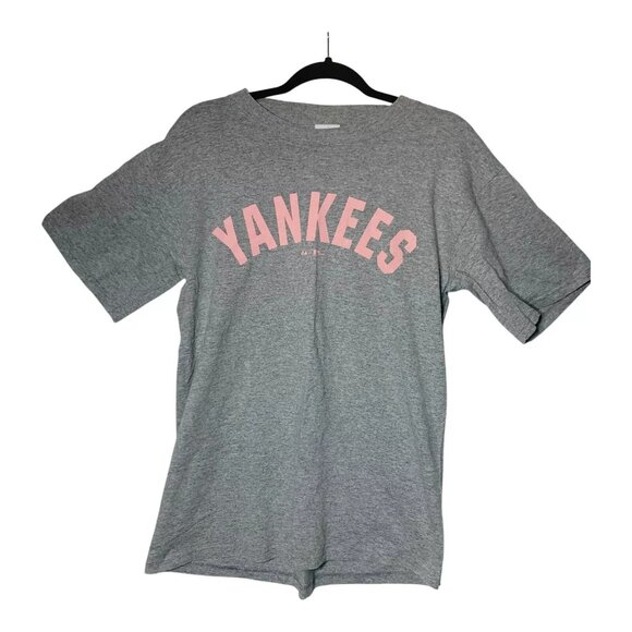 Vintage Pink Yankees Men’s Shirt Medium Gray Majestic 2004 Jeter A-Rod Baseball - Picture 1 of 12